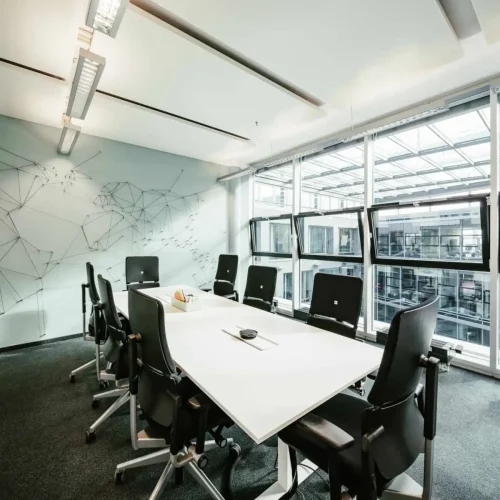 Meetingraum Bavaria im Satelliten Theresienhöhe in München | 1000 Satellites bietet Eventmöglichkeiten in München, Hamburg und der Region Rhein-Neckar