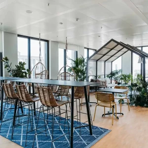 Meetingraum und Collaboration Space im Satellit Mannheim Glückstein Meetingraum und Collaboration Space im Satellit Mannheim Glückstein | 1000 Satellites bietet Coworking, Eventlocations und Meetingräume in Hamburg, München und Rhein-Neckar